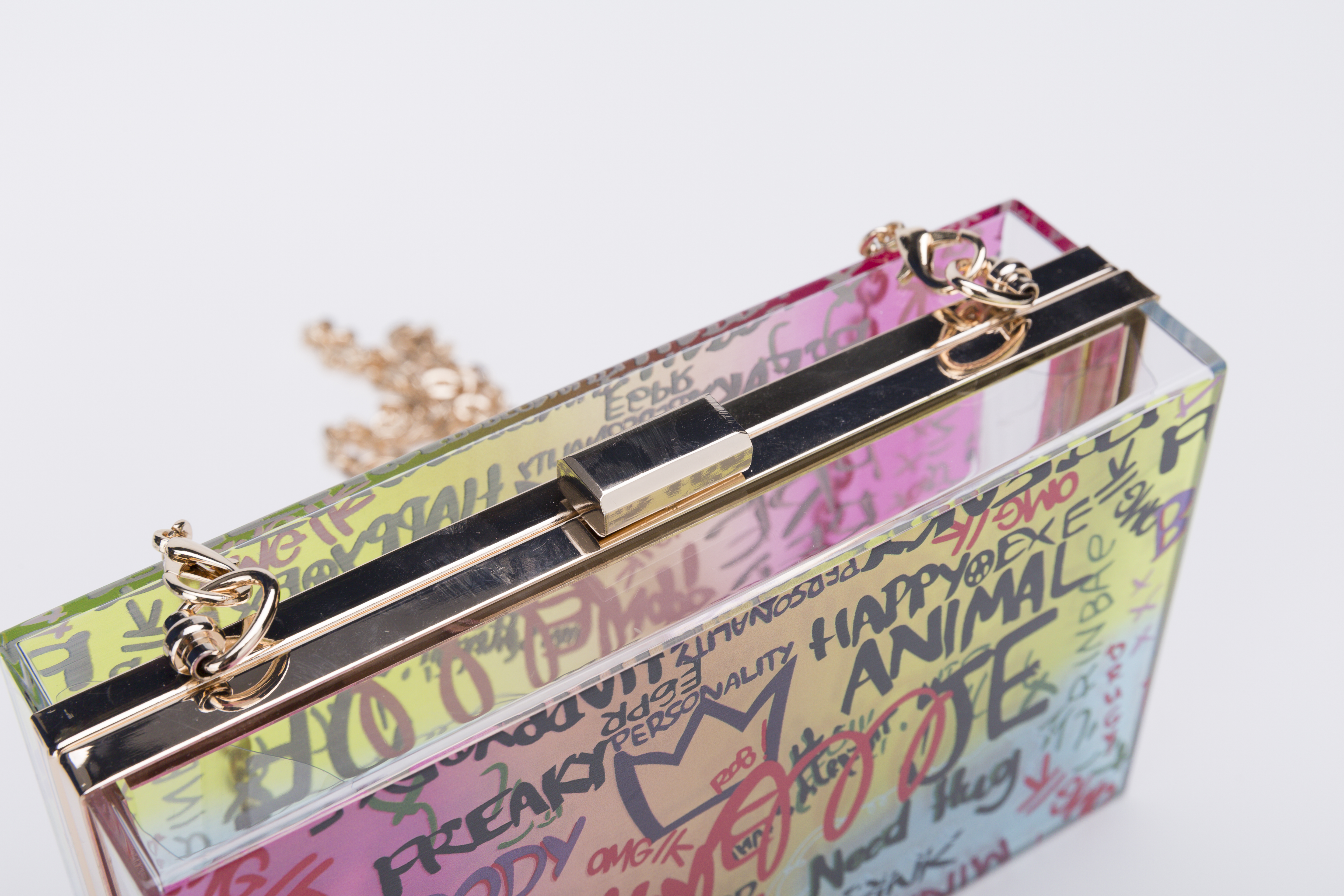 Bolso de graffiti de caja colorida con correas de cadena de metal